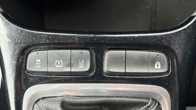 Vauxhall Crossland X 1.2 SE Nav 5dr Petrol Hatchback